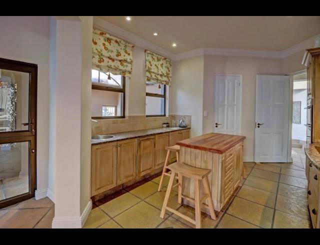 4 BEDROOM HOUSE FOR SALE IN BLUE VALLEY GOLF ESTATE